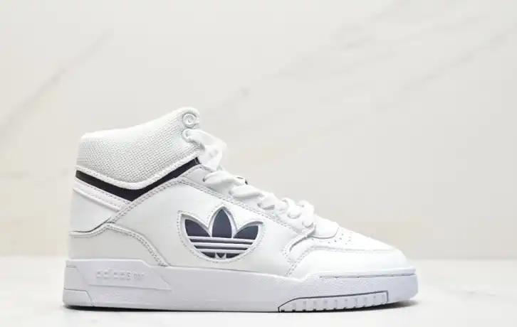 hype Adidas Sneakers