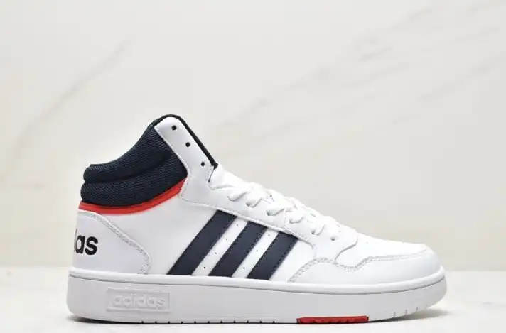 hype Adidas Sneakers