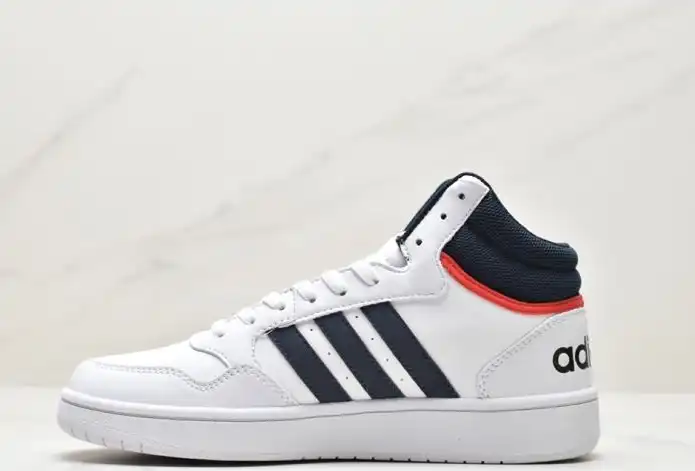 hype Adidas Sneakers