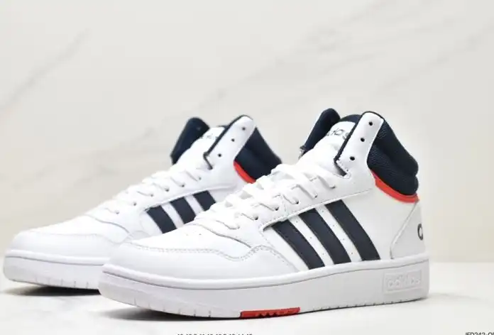 hype Adidas Sneakers