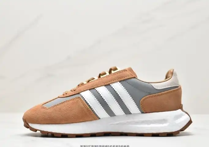 hype Adidas Sneakers