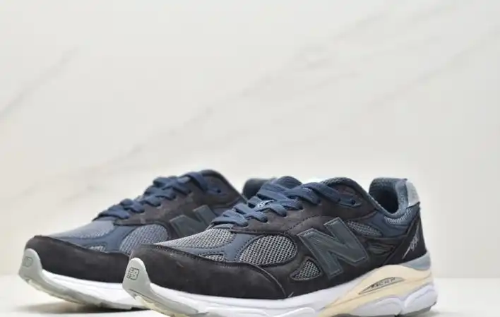 hype New Balance Sneakers