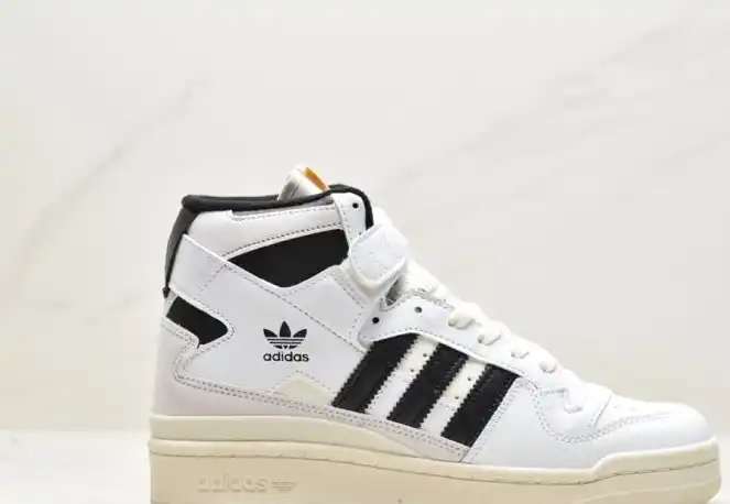 hype Adidas Sneakers