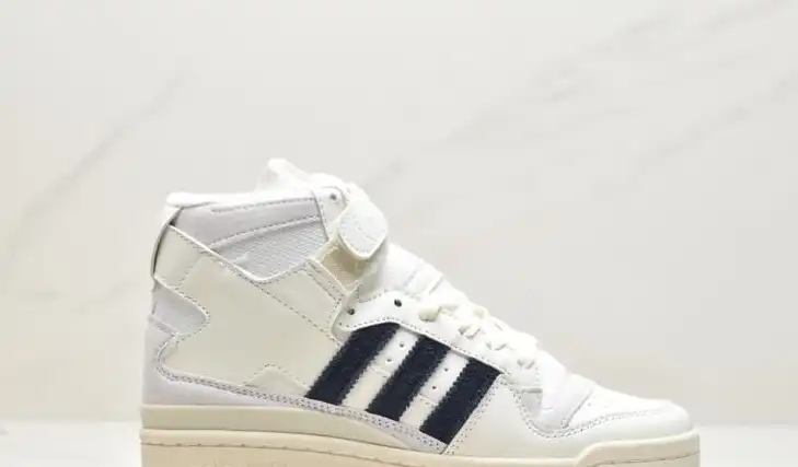 hype Adidas Sneakers