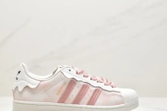 hype Adidas Sneakers