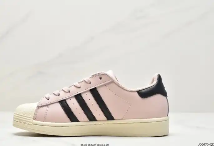 hype Adidas Sneakers