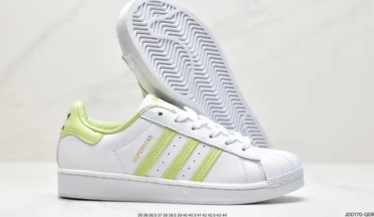 hype Adidas Sneakers