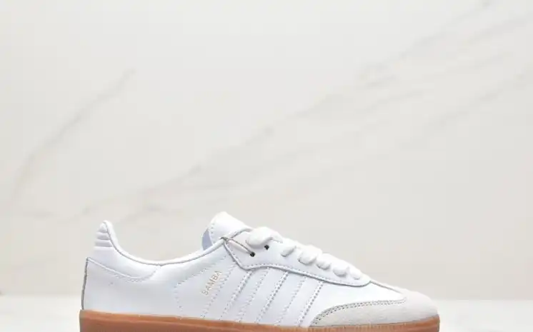 hype Adidas Sneakers