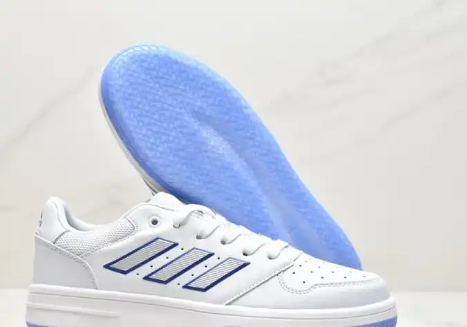 hype Adidas Sneakers