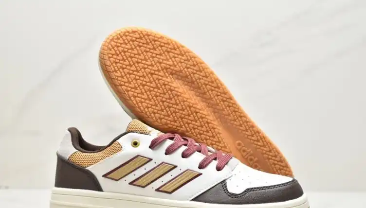 hype Adidas Sneakers