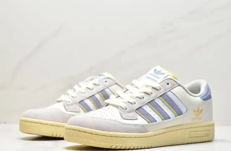 hype Adidas Sneakers