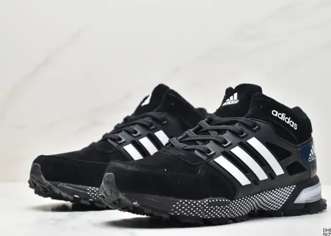 hype Adidas Sneakers