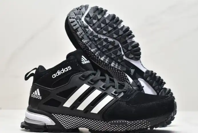 hype Adidas Sneakers