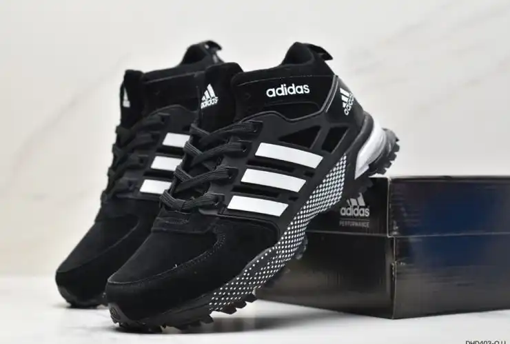 hype Adidas Sneakers