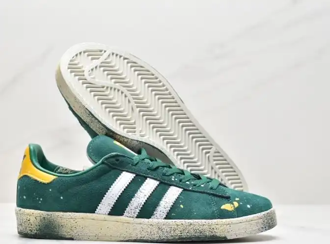 hype Adidas Sneakers