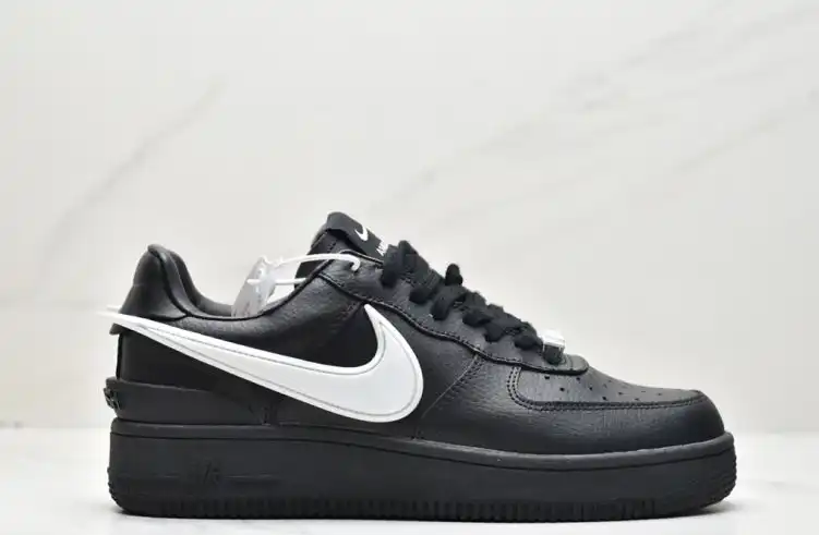 hype Nike Air Force 1