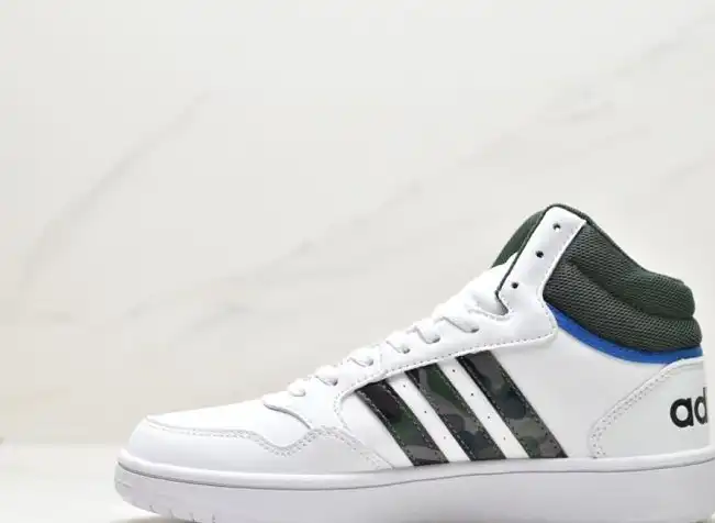 hype Adidas Sneakers