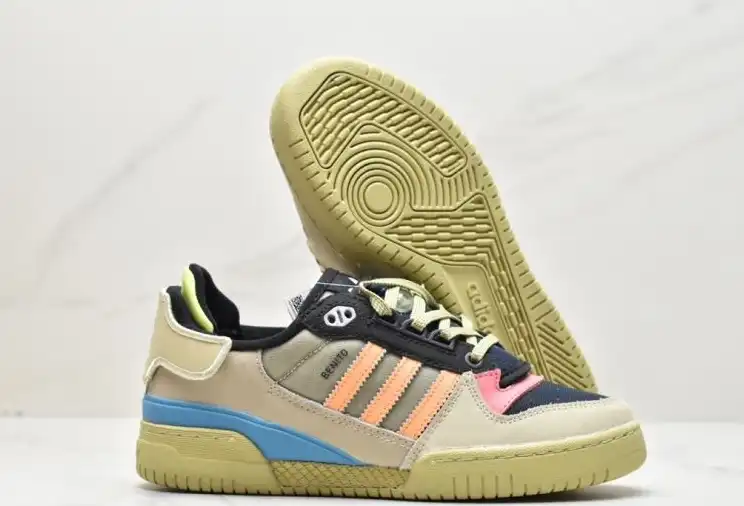 hype Adidas Sneakers