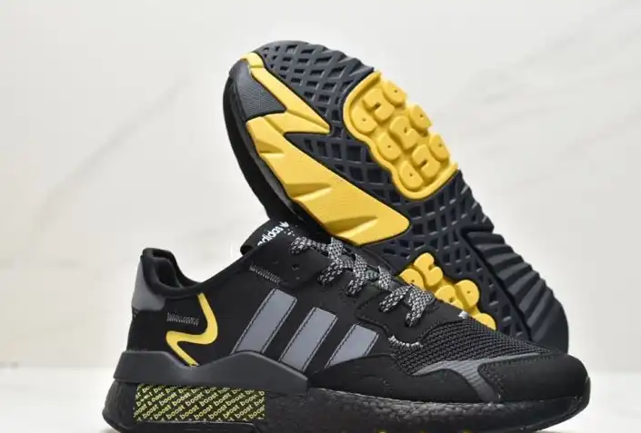 hype Adidas Sneakers