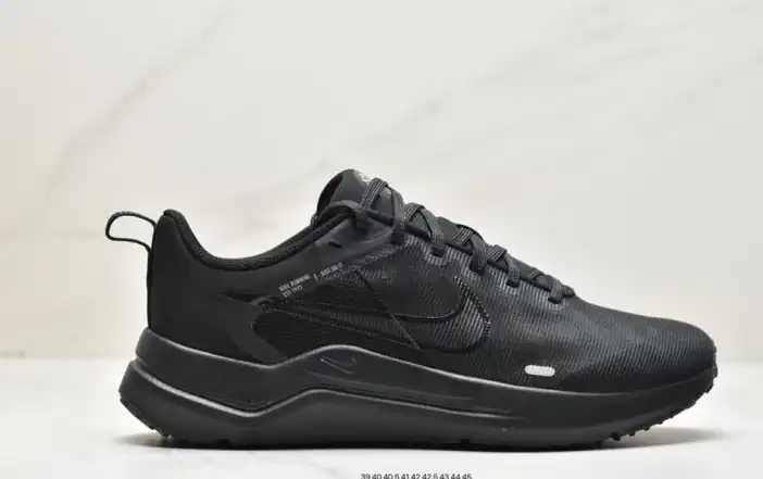 hype Nike Sneakers