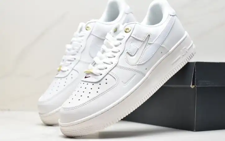 hype Nike Air Force 1