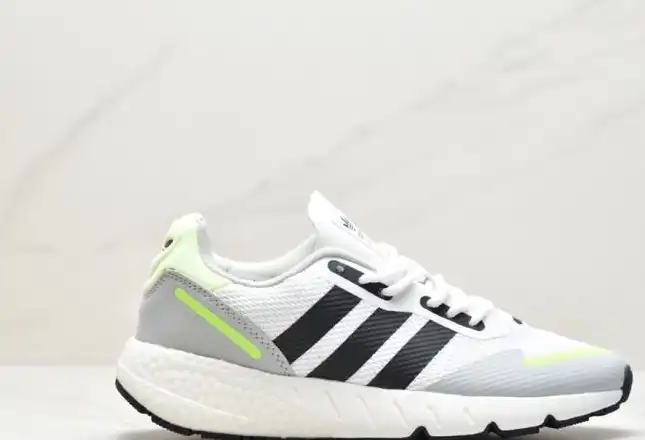 hype Adidas Sneakers