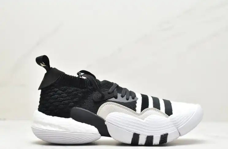 hype Adidas Sneakers