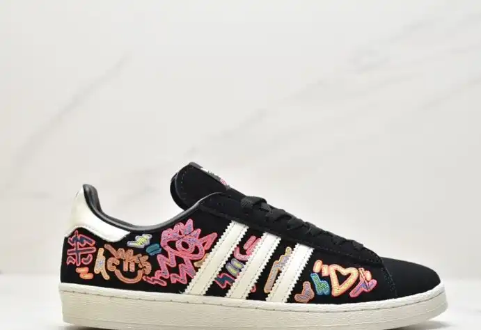 hype Adidas Sneakers