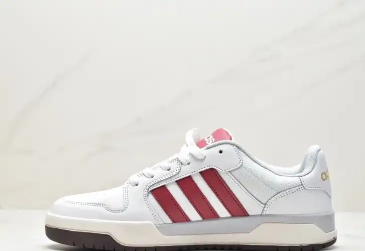 hype Adidas Sneakers