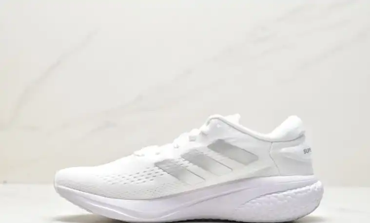 hype Adidas Sneakers