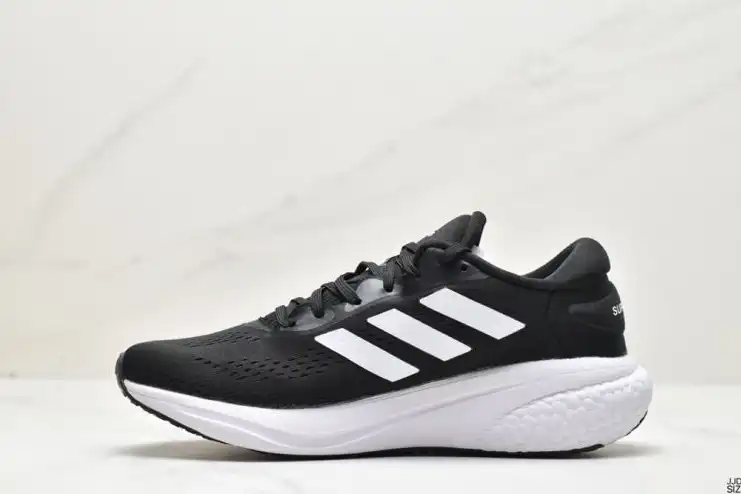 hype Adidas Sneakers