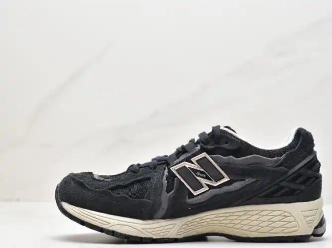 hype New Balance Sneakers