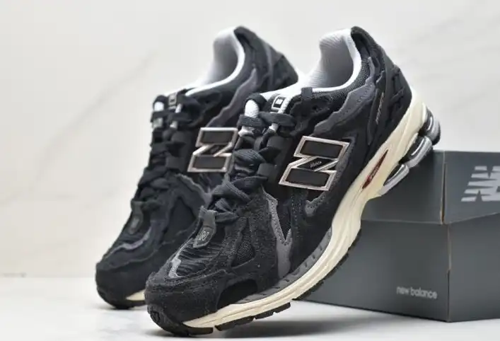 hype New Balance Sneakers