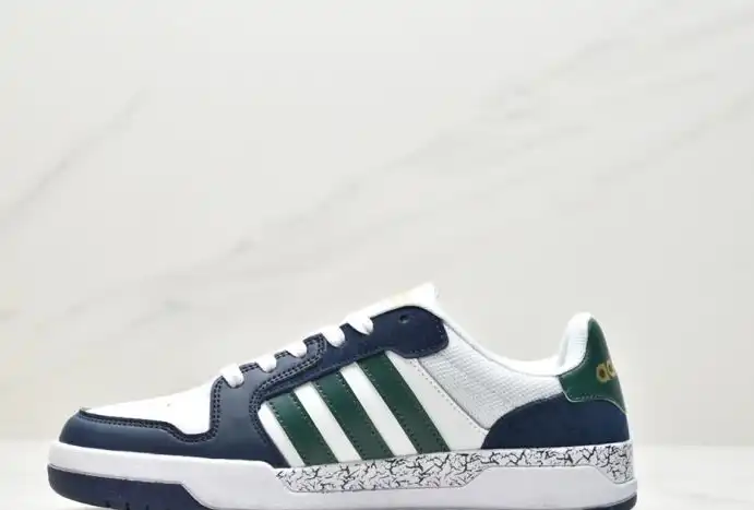 hype Adidas Sneakers