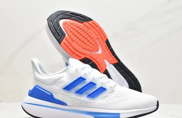 hype Adidas Sneakers