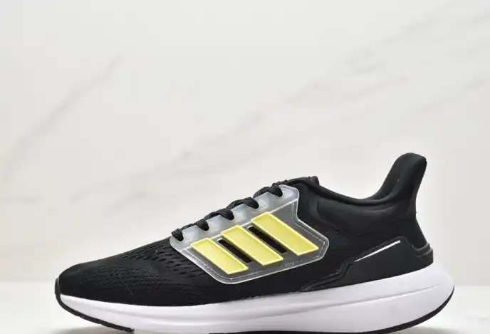 hype Adidas Sneakers