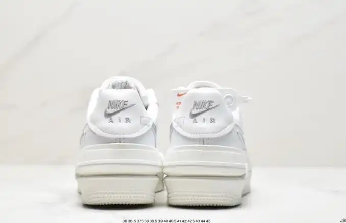 hype Nike Sneakers