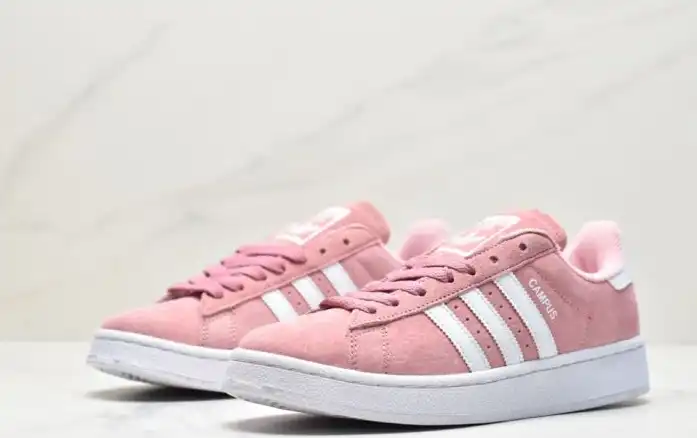 hype Adidas Sneakers