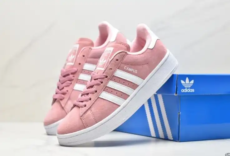 hype Adidas Sneakers