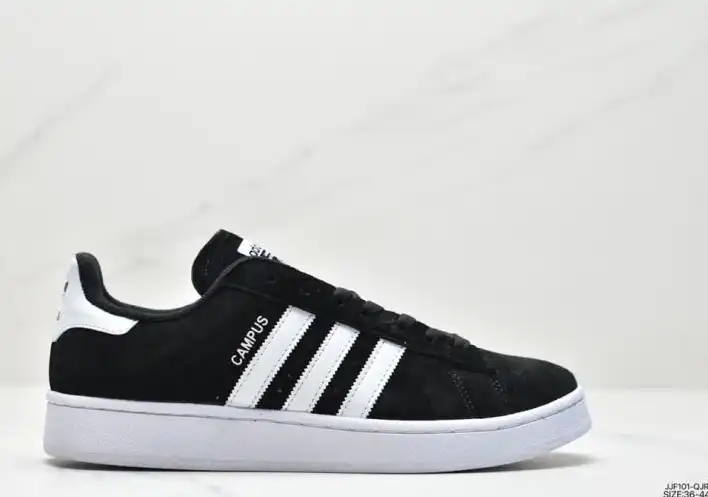 hype Adidas Sneakers