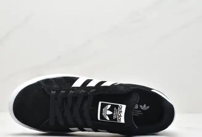 hype Adidas Sneakers