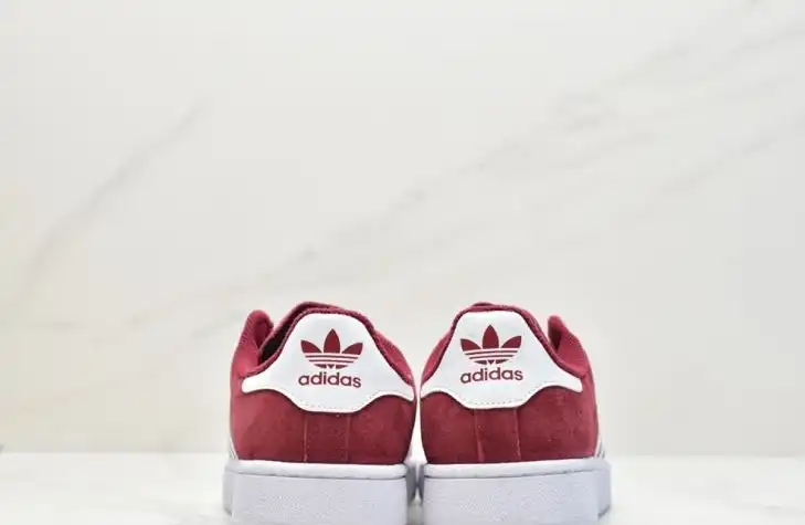 hype Adidas Sneakers