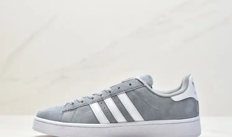 hype Adidas Sneakers