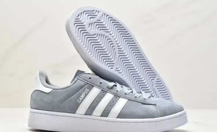 hype Adidas Sneakers