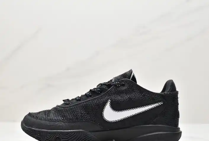 hype Nike Sneakers