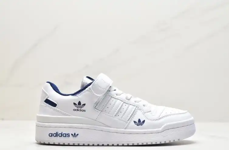 hype Adidas Sneakers