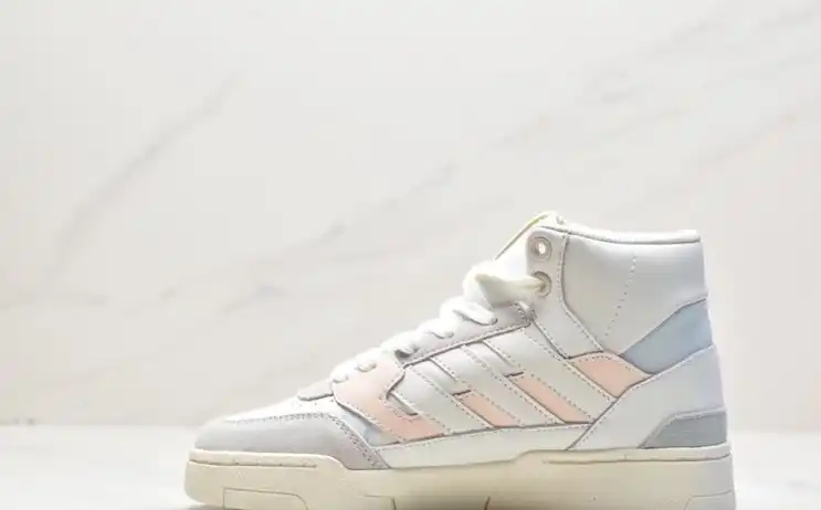 hype Adidas Sneakers