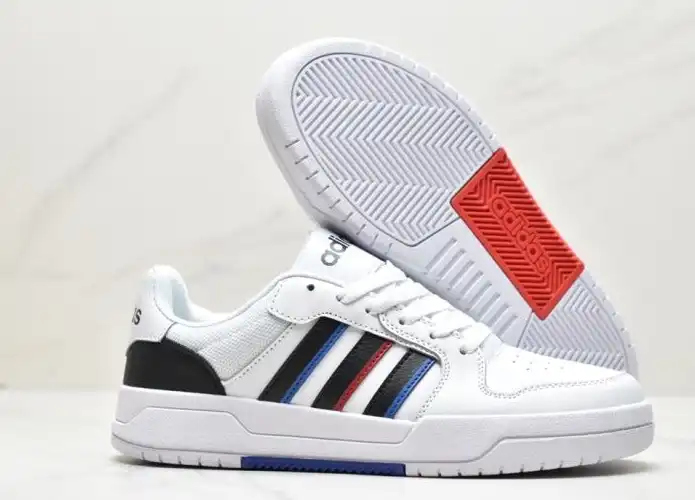 hype Adidas Sneakers