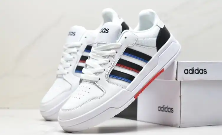 hype Adidas Sneakers