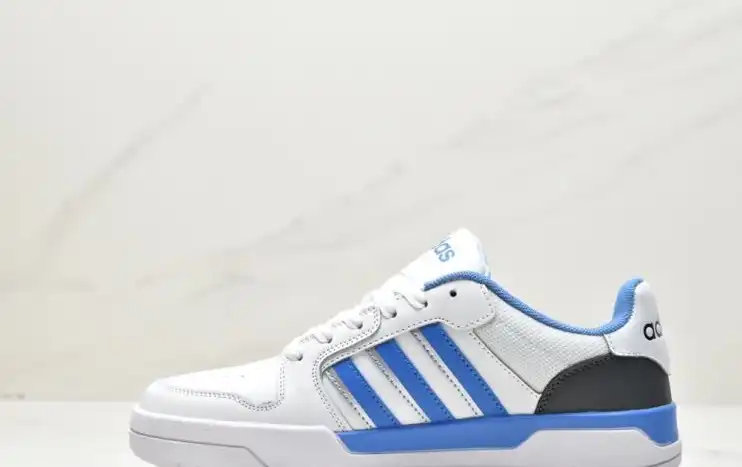 hype Adidas Sneakers